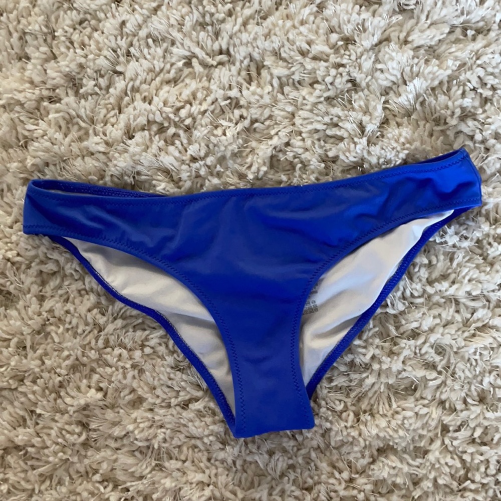 Scrunch butt v cut PINK bikini bottoms